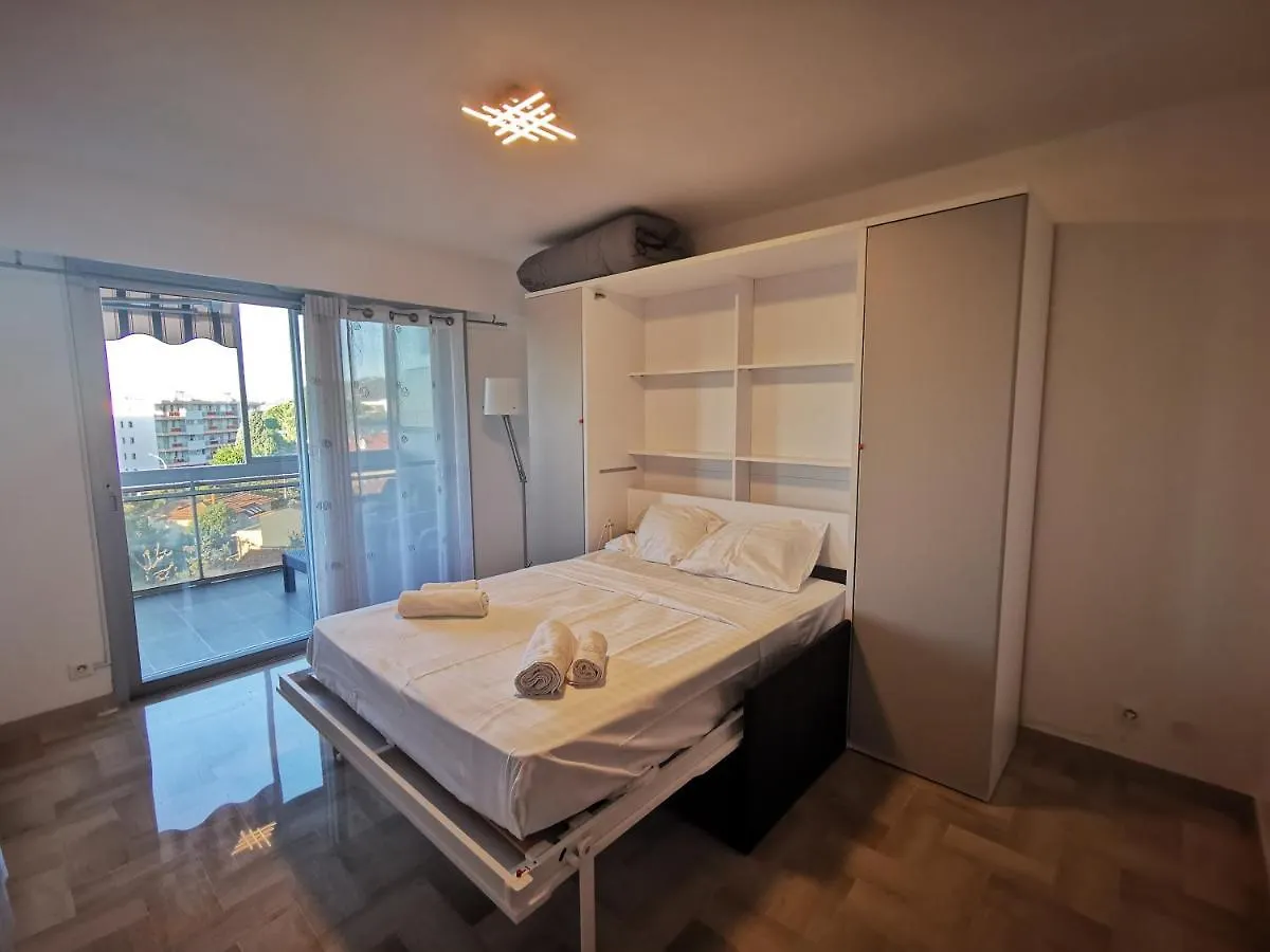 Sea Side Oceanides Apartment Juan-les-Pins France
